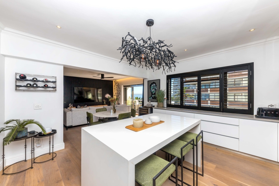 3 Bedroom Property for Sale in Sea Point Western Cape